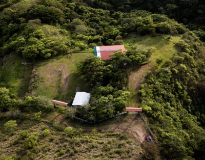 Off-Grid Finca Monteverde, Costa Rica